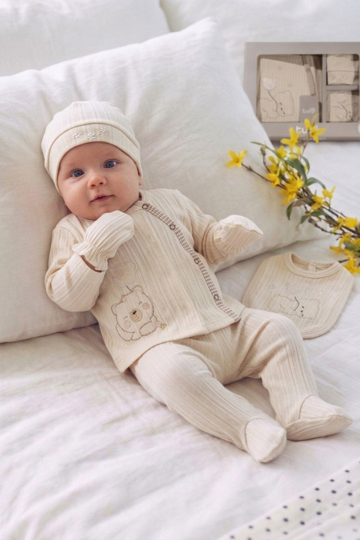 Baby Turp Pamuklu Kaşkorse Ayıcık Nakışlı Kutulu 5'li Yenidoğan Hastane Çıkışı Seti Ekru